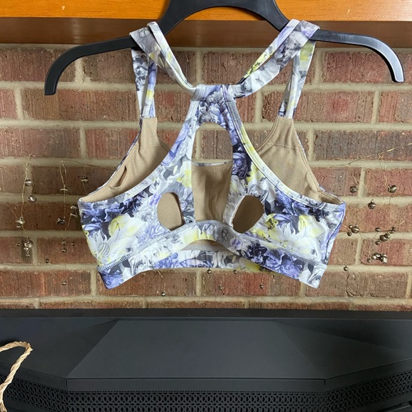 🟣3/$10 Mondetta Floral Sports Bra, Size 8 - Picture 4 of 7
